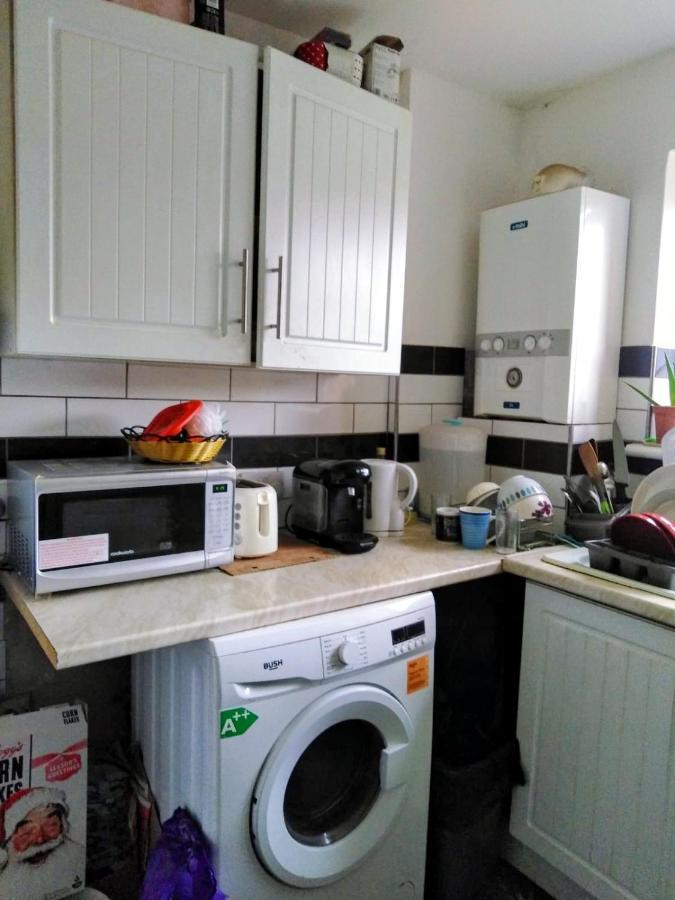 Comfortable Double Bedroom In London Hornchurch Eksteriør bilde