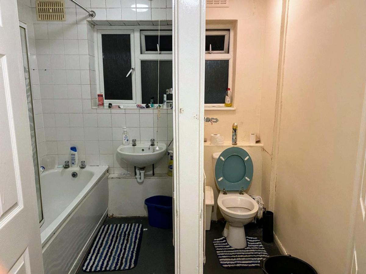Comfortable Double Bedroom In London Hornchurch Eksteriør bilde